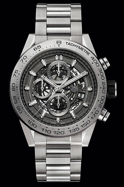 <strong>タグ・ホイイヤー カレラ キャリバー ホイヤー 01 クロノグラフ グレーファントム</strong><br /> ケース│チタン<br /> 直径│45mm<br /> ムーブメント│自動巻き（Cal.HEUER 01）<br /> 機能│日付表示、クロノグラフ（30分積算計、12時間積算計）<br /> ブレスレット│チタン<br /> 防水性能│10気圧<br /> 発売時期│2016年10月発売予定<br /> 予価│66万5000円（税抜）<br />