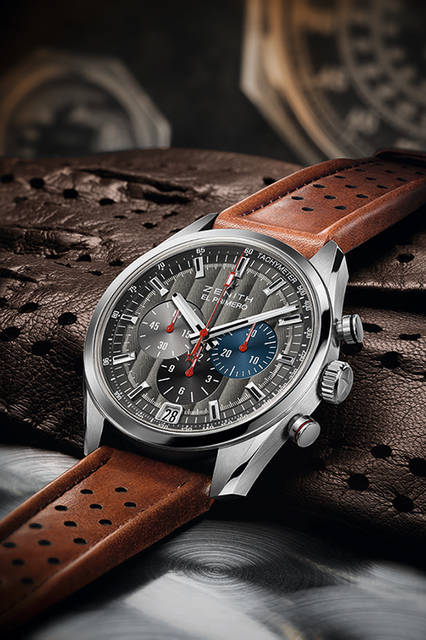 <strong>エル・プリメロ 36’000VpH クラシックカーズ</strong><br />ケース│ステンレススチール<br />直径│42mm<br />厚さ│12.75mm<br />ムーブメント│自動巻き（Cal.400B）<br />機能│クロノグラフ（30分積算計、12時間積算計）、日付表示<br />ストラップ│カーフ<br />防水性能│10気圧<br />発売時期│2016年9月発売予定<br />予価│80万円（税抜）<br />