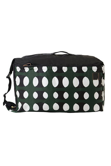 <strong> 3WAY BONSAC </strong><br> リュックサック、ショルダーバッグ、ボストンバッグの3WAY。荷物の量に合わせて様々な スタイルで楽しむ事ができる、フレキシブルで大容量なバッグです。 <br>  W27×H52×D26cm <br> 8万3000円（税別）