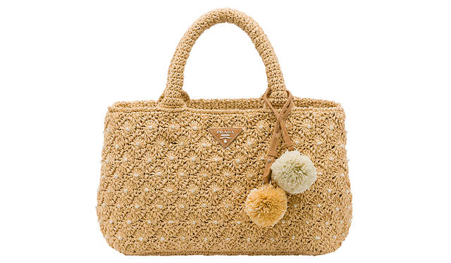 <strong>ラフィア</strong><br />価格｜17万円（税抜き）※予定価格<br />サイズ｜H20×W28×D15cm <br />