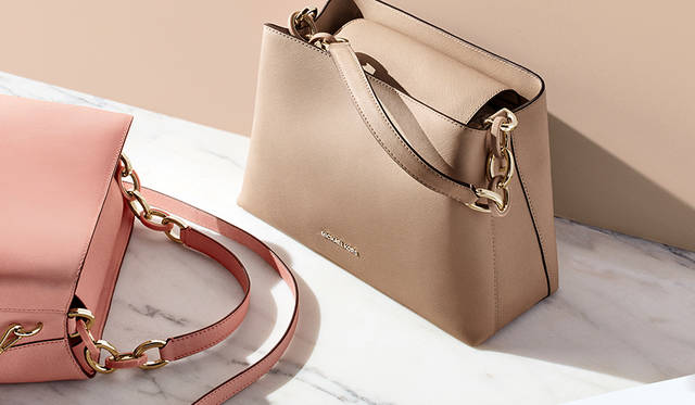 “ポーシャ”ショルダー 5万9000円（税抜）／マイケル マイケル・コース