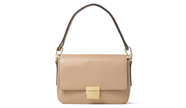 “マデライン”ショルダー 5万4000円（税抜）／マイケル マイケル・コース