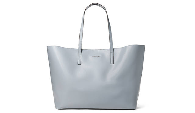 エミリー・トート 横長5万4000円（税抜）／マイケル マイケル・コース