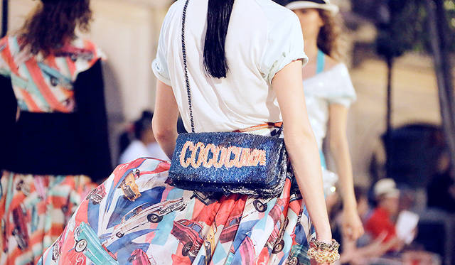 12_Cruise-2016-17-collection---Accessories-pictures-by-Anne-Combaz