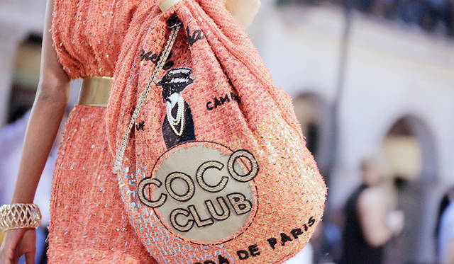 01_Cruise-2016-17-collection---Accessories-pictures-by-Anne-Combaz