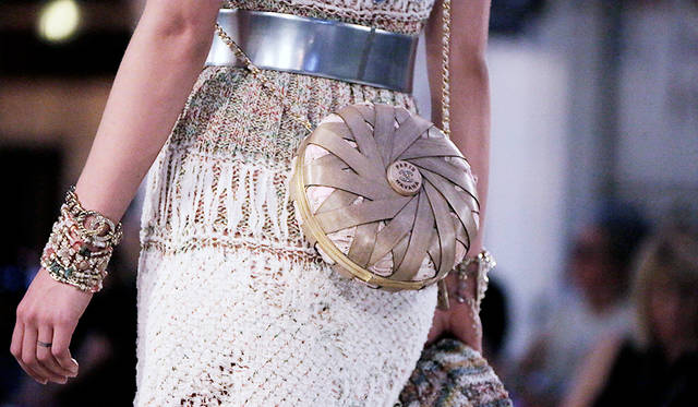 10_Cruise-2016-17-collection---Accessories-pictures-by-Anne-Combaz