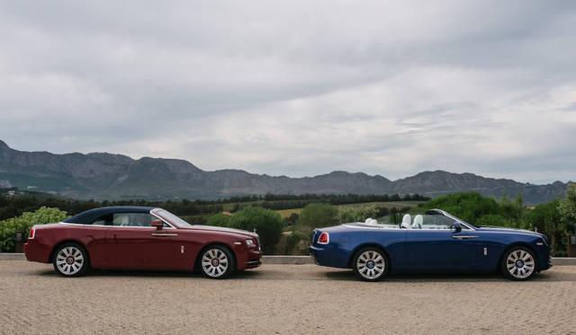 幌を上げたときもとてもスタイリッシュだ