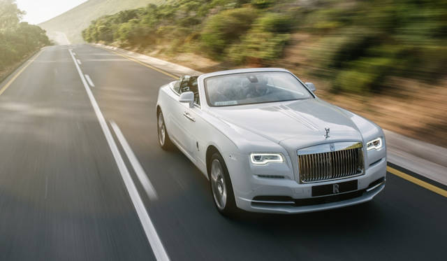 ケープタウンでは特別の通行許可を得て運転しているためナンバープレートがついていない