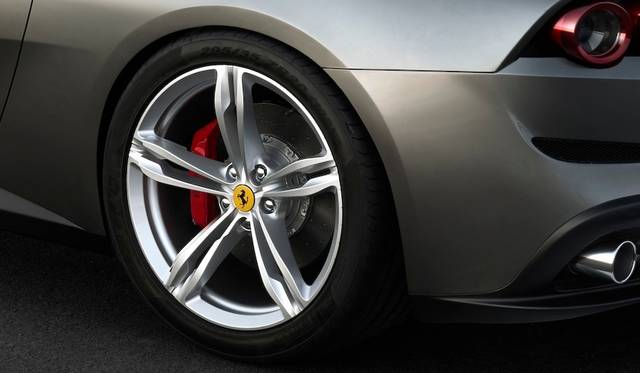 Ferrari GTC4 Lusso |フェラーリ GTC4 ルッソ