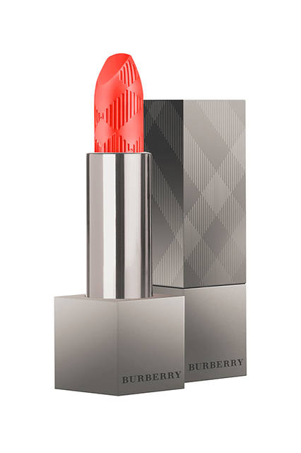 <strong>【限定品】バーバリー リップベルベット</strong><br />カラー｜Coral Orange<br />価格｜3800円（税抜き）<br />