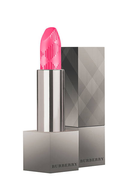 <strong>【限定品】バーバリー リップベルベット</strong><br /> カラー｜ Magenta Pink<br /> 価格｜3800円（税抜き）<br />