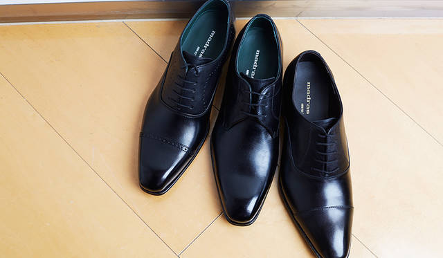 <strong>「madras（マドラス）」</strong> 各3万2400円