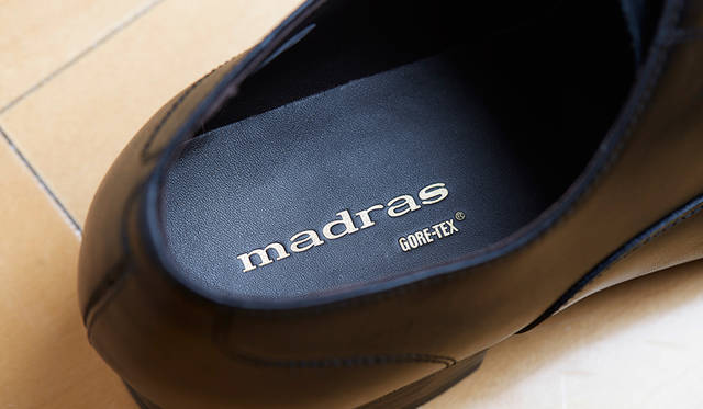 <strong>「madras（マドラス）」</strong> 防水透湿性に優れたGore-Tex®ファブリクスを搭載