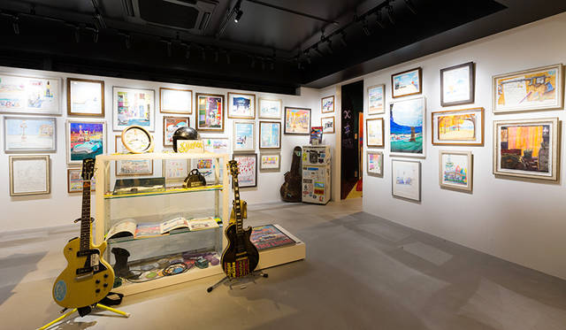 5階は“匠”をテーマに日本のアートとクラフトを発信する。B ギャラリーでは、浅井健一氏の個展「FRED&SUSAN」を開催中