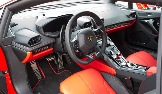 7段デュアルクラッチ変速機搭載