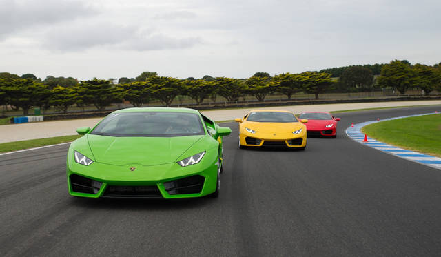 フロントおよびリアのスタイルはLP610-4とは少し異なる