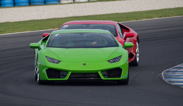 静止から100km/h加速には3.4秒