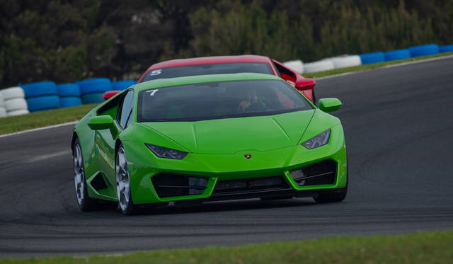 トップスピードは320km/h