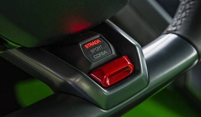 ステアリングホイールに「アニマ」が備わる