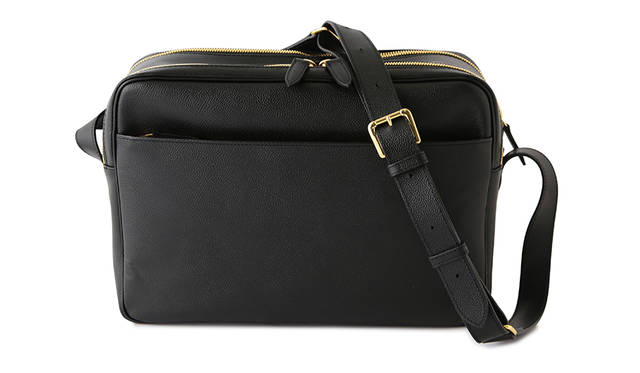 「SHOULDER」<br /> 価格｜7万7760円<br /> サイズ｜W38×H26×D12(cm)<br />