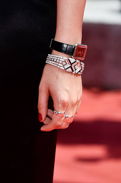 Kristen-STEWART_69th-Cannes-International-Film-Festival_May-15th_2