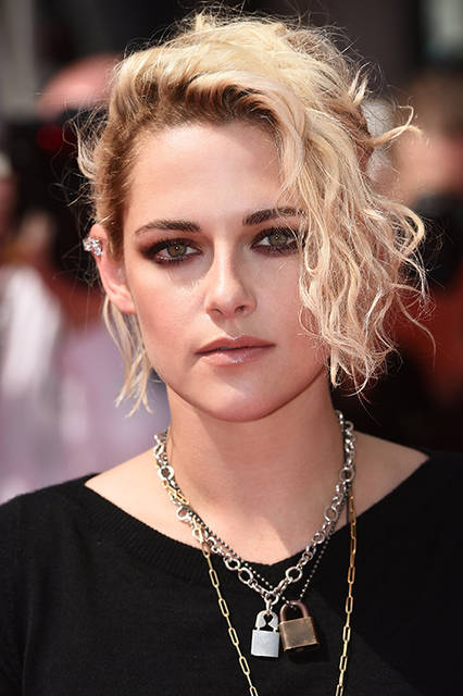 Kristen-STEWART_69th-Cannes-International-Film-Festival_May-15th_3