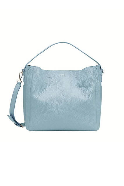 CAPRICCIO（カプリッチョ）<br><br> マテリアル｜ダブルフェイスカラーレザー<br> カラー｜ヌードベージュ、オレンジ他<br> サイズ｜W32×H29×D19cm<br> 価格｜5万8000円（税別）<br>