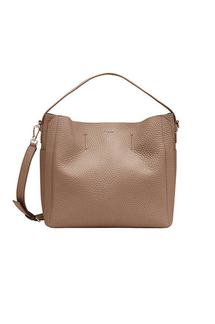 CAPRICCIO（カプリッチョ）<br><br> マテリアル｜ダブルフェイスカラーレザー<br> カラー｜ヌードベージュ、オレンジ他<br> サイズ｜W32×H29×D19cm<br> 価格｜5万8000円（税別）<br>