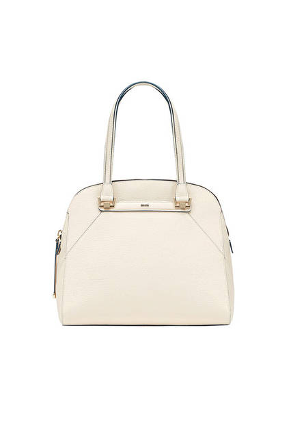 CORONA（コロナ）<br><br> マテリアル｜カラーブロックロンドンレザー<br> カラー｜オレンジ＆ペールクリーム他<br> サイズ｜W32×H28×D15cm<br> 価格｜7万8000円（税別）<br>