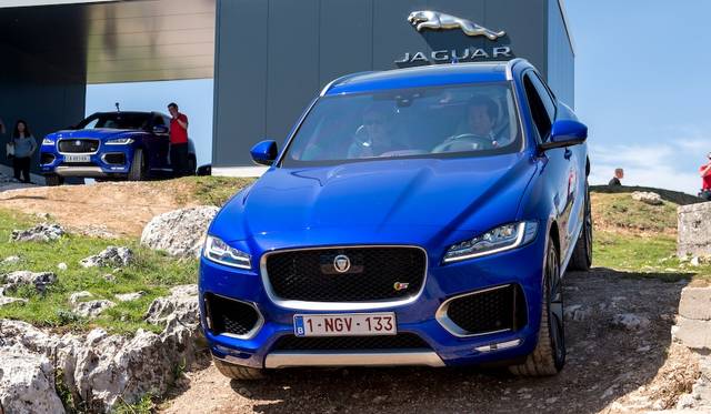 Jaguar F-Pace First Edition|ジャガー Fペース ファーストエディション 016