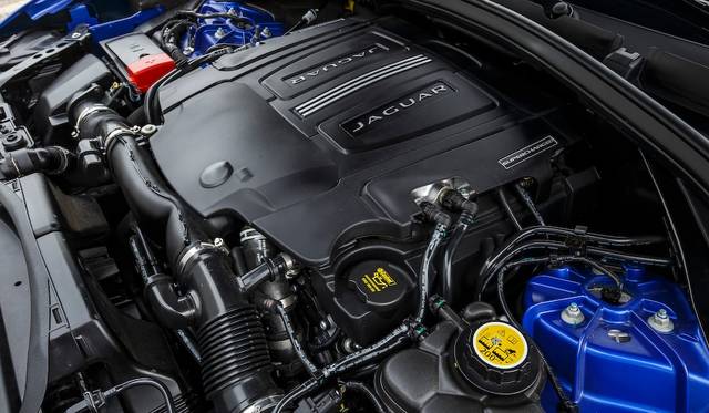 Jaguar F-Pace First Edition|ジャガー Fペース ファーストエディション 023
