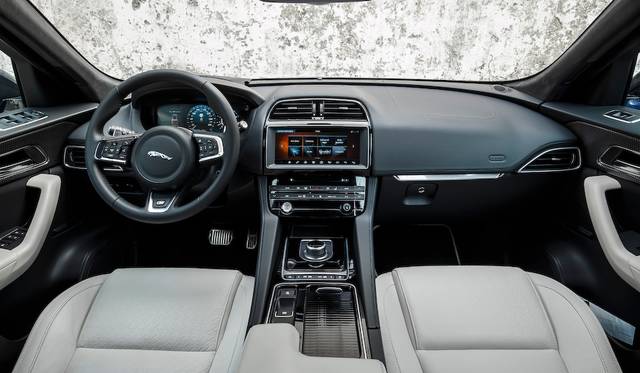 Jaguar F-Pace First Edition|ジャガー Fペース ファーストエディション 025
