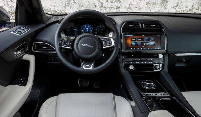 Jaguar F-Pace First Edition|ジャガー Fペース ファーストエディション 026