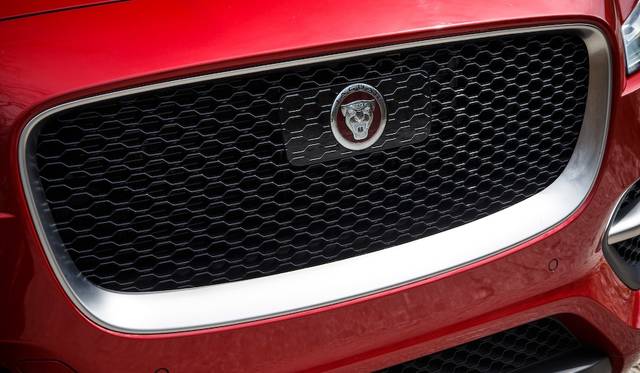 Jaguar F-Pace 2.0d R-Sport|ジャガー Fペース 2.0d Rスポーツ 015