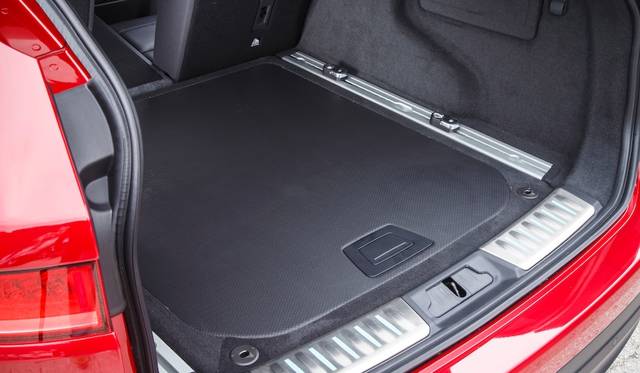 Jaguar F-Pace 2.0d R-Sport|ジャガー Fペース 2.0d Rスポーツ 017
