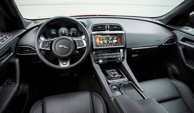 Jaguar F-Pace 2.0d R-Sport|ジャガー Fペース 2.0d Rスポーツ 020