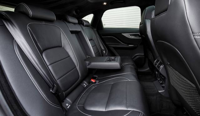 Jaguar F-Pace 2.0d R-Sport|ジャガー Fペース 2.0d Rスポーツ 023