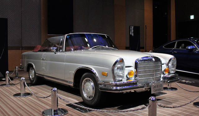 Mercedes-Benz 280SL 3.5カブリオレ
