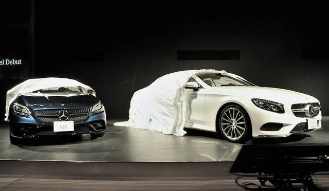 SLC(左)とSカブリオレ(右)