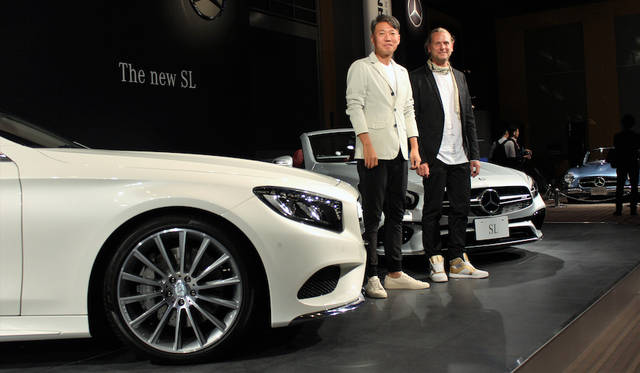 メルセデス・ベンツ日本代表取締役県CEOの上野金太郎氏(左)とドイツダイムラー本社、エクステリア・デザイン シニアマネージャーのアヒム・ディートリッヒ・パドシュトゥプナー氏(右)