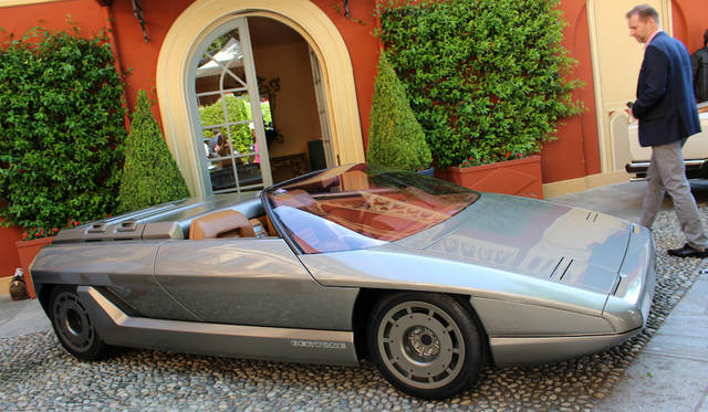 1980年ベルトーネ・アトン。「グラムロックからニューウェーブまで」の部の選外佳作賞。