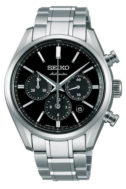 <strong>プレステージライン<br />SARK007<br /></strong>ケース｜ステンレスケース（ダイヤシールド）<br />風防｜サファイアガラス（スーパークリア コーティング）<br />直径｜40.7mm<br />ムーブメント｜自動巻き（Cal.8R48）<br />精度｜日差 +25秒 〜 −15秒<br />機能｜クロノグラフ（30分積算計、12時間積算計）、スモールセコンド<br />ブレスレット｜ステンレススチール<br />防水性能｜10気圧<br />価格｜22万円（税別）<br />