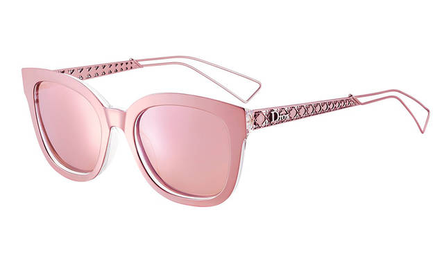 <strong>ディオラマ</strong><br />カラー｜3色<br /> 価格｜5万8000円（税抜）<br />