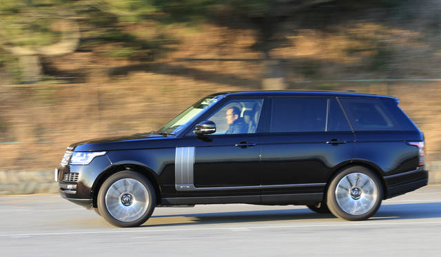 Range Rover 30V6 SuperCharged VOGUE LWB|レンジローバー3.0 V6 スーパーチャージドVOGUE ロングホイールベース