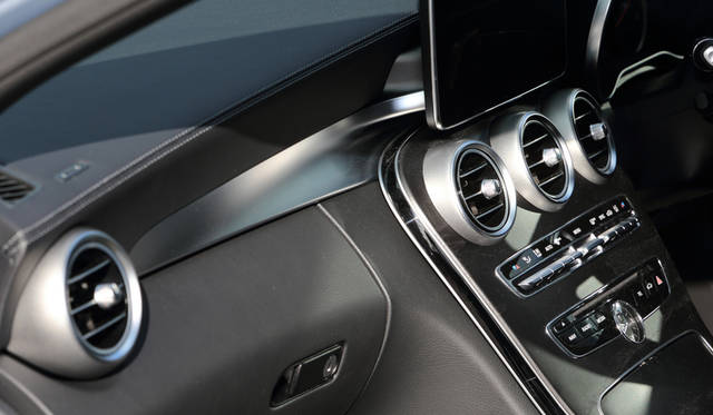 Mercedes-Benz C 220 d Stationwagon |メルセデス・ベンツC 220 dステーションワゴン