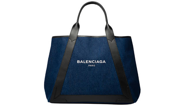 ネイビー カバ M<br> 11万6000円（税抜）