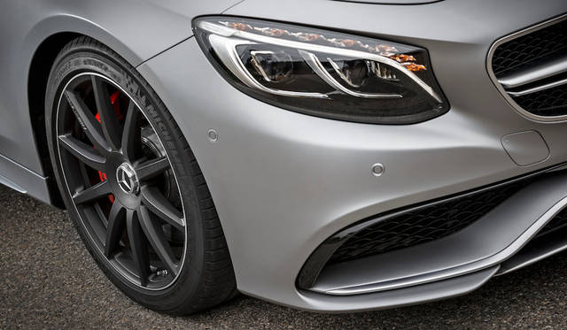 Mercedes AMG S 63 4MATIC Cabriolet|メルセデスAMG S 63 4マティック カブリオレ S63 4MATICカブリオレのホイールリム径は19インチが標準