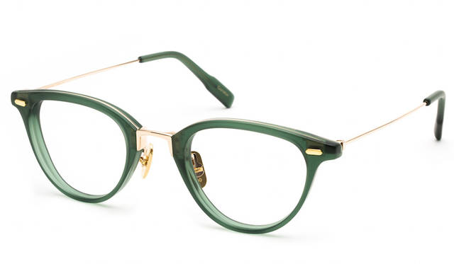 <strong>Curator キュレーター(学芸員)</strong><br /> 価格|4万2000円(税抜)<br />カラー|ネイビー、ダークグリーン、ネイビー(マット)、ダークグリーン(マット)、ダークブラウン、アイス <br /> 