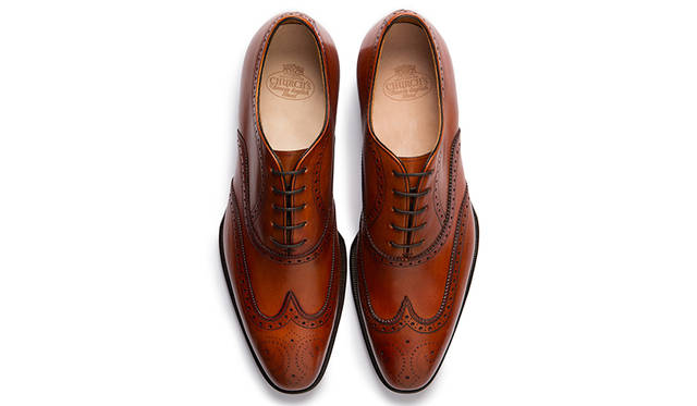 <strong>クラウン コレクション</strong><br /><strong>キャロル</strong>　カラー｜ライトブラウン、価格｜19万5000円（税抜）<br />