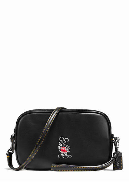 <strong>ミッキー クロスボディー クラッチ グラブタン レザー</strong><br> 価格｜4万1040円<br> サイズ｜H12 x W19.5 x D4（cm）